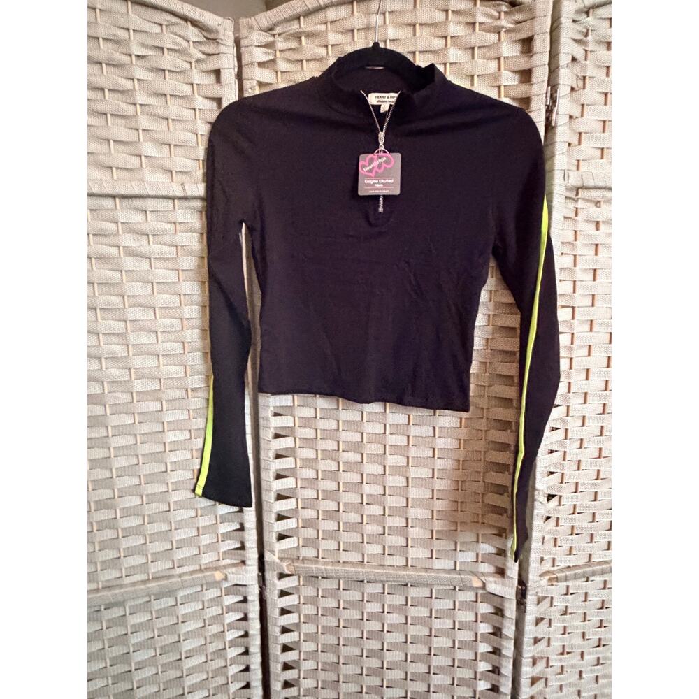 Heart & Hips Active Long Sleeve Top Small Black NWT Crop Quarter Zip Mock Neck